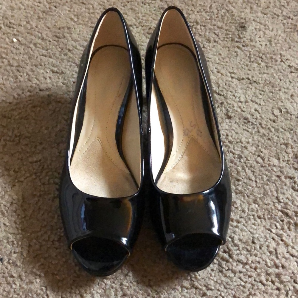Naturalizer black shoes